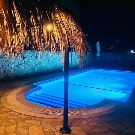 Johns Pool House Garden * Strovolos